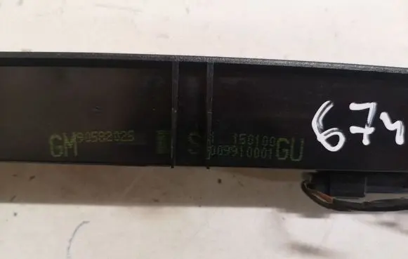 Opel Zafira A Third/center stoplight 90582025