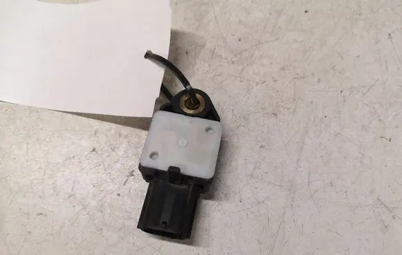 Toyota Yaris Airbag deployment crash/impact sensor 898310H010 3527577370