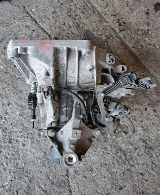 Renault Clio IV Manual 5 speed gearbox JH3334