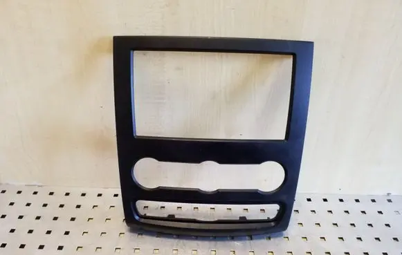 Volkswagen Crafter Radio/GPS head unit trim A9066800017