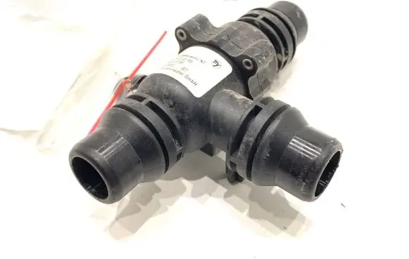 Mercedes-Benz Sprinter W907 W910 Thermostat/thermostat housing A0005010100