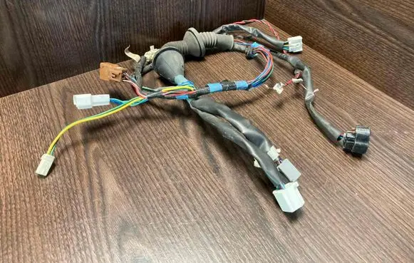 Toyota Corolla E110 Rear door wiring loom 821511E170