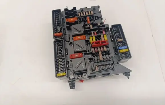 BMW 2 F46 Fuse module 9270354