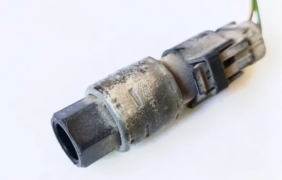 Ford Focus Air conditioning (A/C) pressure sensor 93BW19E561AA
