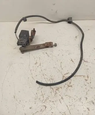 Mercedes-Benz E W211 Air suspension front height level sensor A0105427717