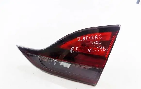 Opel Zafira C Tailgate rear/tail lights