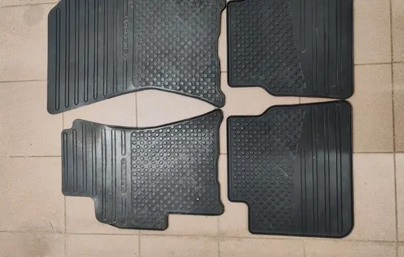 Subaru Legacy Car floor mat set 