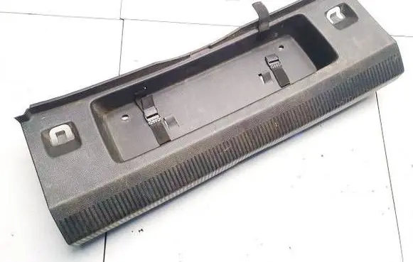 Volkswagen Jetta V Other trunk/boot trim element 1K5863485