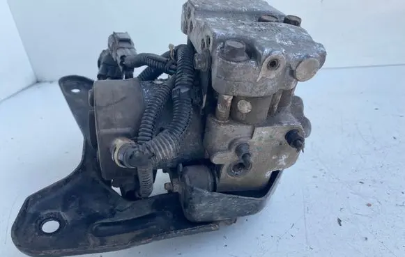 Toyota Carina T190 ABS Pump 4451020100
