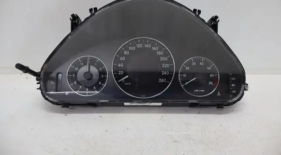 Mercedes-Benz E W211 Speedometer (instrument cluster) A2115403748