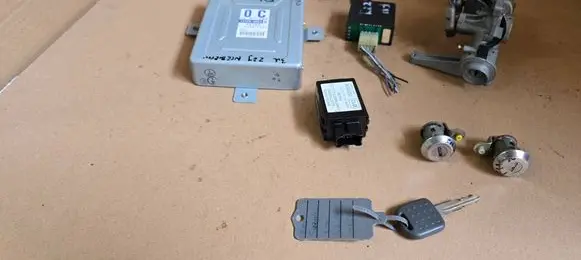 Suzuki Ignis Engine ECU kit and lock set 3392080GA0 1120008330 080GA