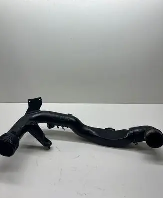 Volkswagen PASSAT B5.5 Intercooler hose/pipe 8E0145762B