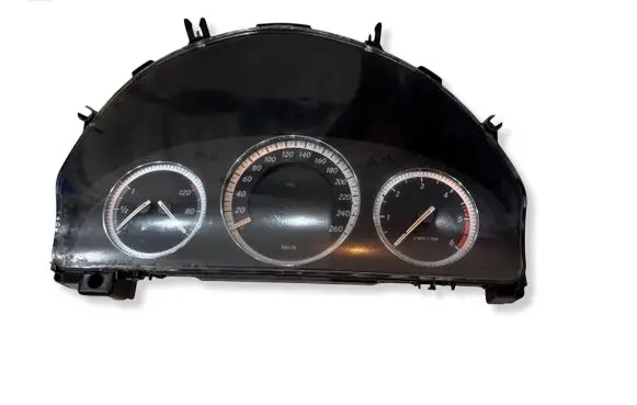 Mercedes-Benz C W204 Speedometer (instrument cluster) A2045403048 A2044421921 A2045402011