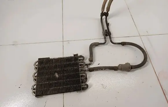 Mercedes-Benz C W203 Power steering radiator N0code