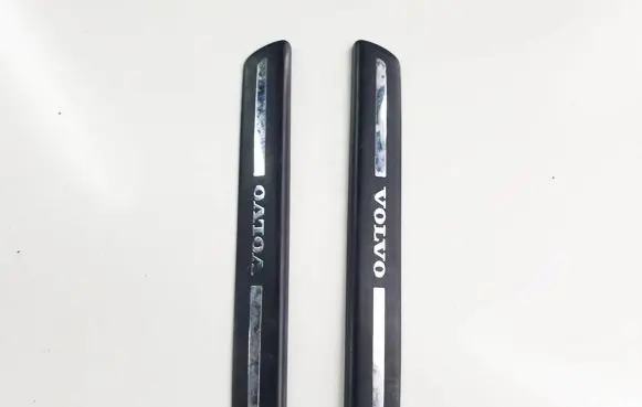 Volvo V50 Front sill trim cover