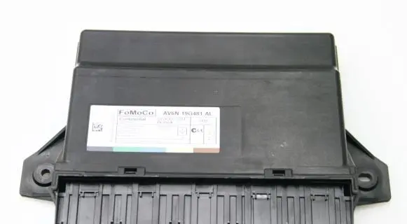 Ford Focus Comfort/convenience module AV6N19G481AL