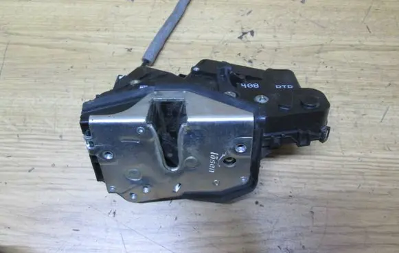BMW 3 E46 Front door lock
