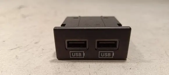 USB socket connector