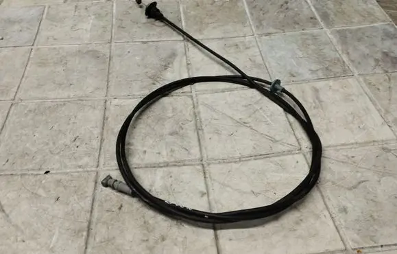 Mazda 3 I Engine bonnet/hood lock release cable 