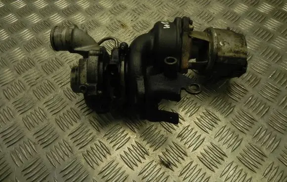 Land Rover Discovery 4 - LR4 Turbo AH2Q6K682AC