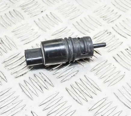 Mercedes-Benz E W212 Windscreen/windshield washer pump 2218690121 A2218690121