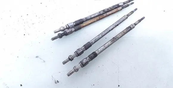 Mercedes-Benz CLS C218 X218 Glow plug A0011596601