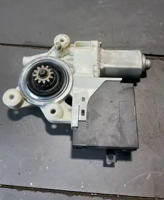 Ford Focus C-MAX Rear door window regulator motor 3M5T14B532AG 999056104 A11557187