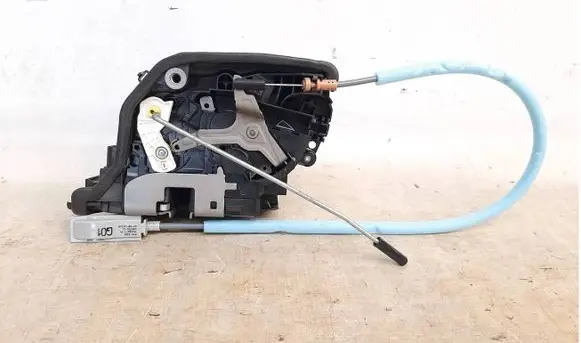 BMW X3 G01 Front door lock 9492091 51219492091