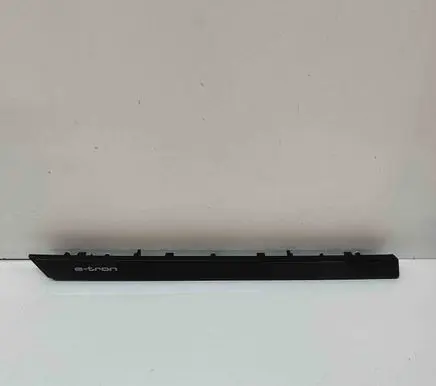 Dashboard glove box trim