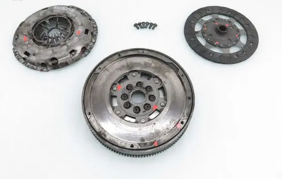 Peugeot 508 Dual mass flywheel 415052990 324056810