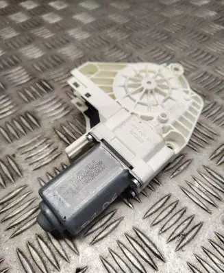 Audi Q7 4L Rear door window regulator motor 8K0959802A 1101965575200