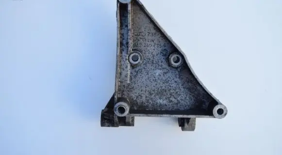 Audi A6 S6 C5 4B Engine mounting bracket 059260885F