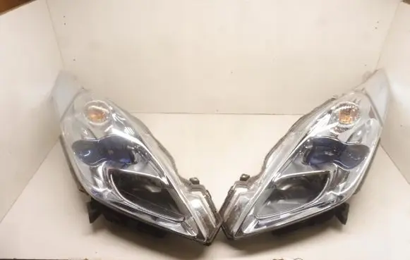 Nissan Leaf I (ZE0) Headlight/headlamp E1313057L
