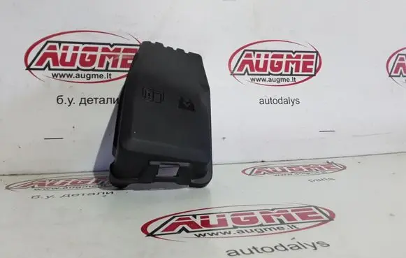 Volvo V60 Fuse box cover 30644652