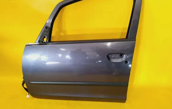 Mitsubishi Colt Front door