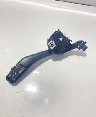 Volkswagen Touran I Indicator stalk 1K0953513A 01103501 10350151705692