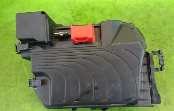 Infiniti Q30 Fuse box set