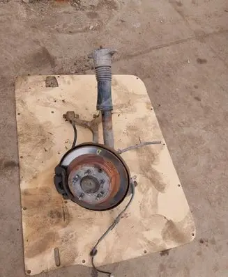 Hyundai Sonata Rear wheel hub spindle/knuckle 