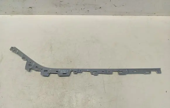 Tesla Model 3 Front door trim (molding) 1097165-00-a