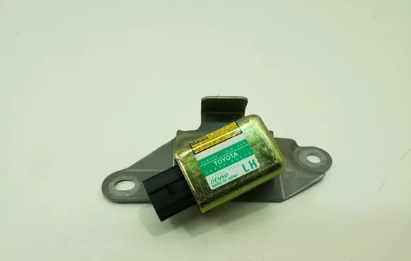 Toyota Land Cruiser (J120) Airbag deployment crash/impact sensor 8983060020