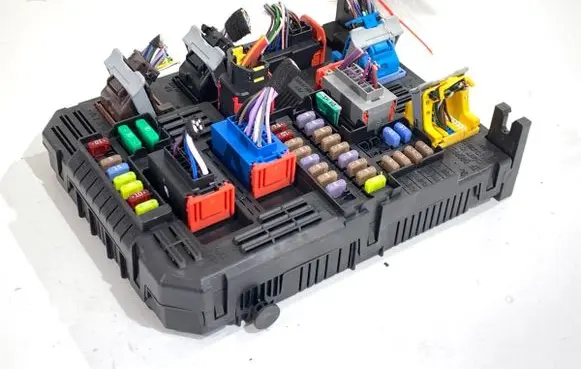 Opel Crossland X Other control units/modules 9832880280