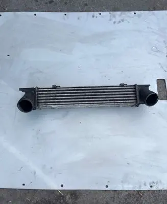 BMW 3 E90 E91 Intercooler radiator 3093796