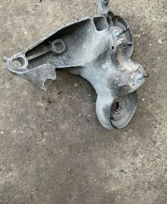 Audi A6 S6 C6 4F Engine mounting bracket