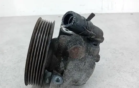 Ford Mondeo MK IV Power steering pump 6G91-3A696-CD