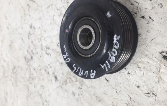 Toyota Auris 150 Belt tensioner pulley 