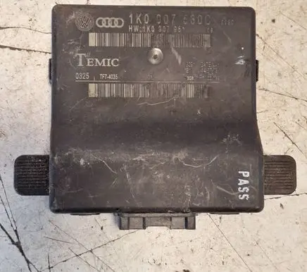 Volkswagen Golf V Gateway control module 1K0907530C 1K0907951