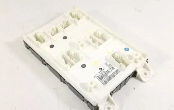 Chrysler Pacifica Comfort/convenience module 68424600AD