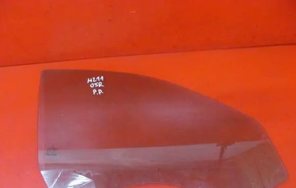 Mercedes-Benz E W211 Front door window glass four-door 43R001025 AS2