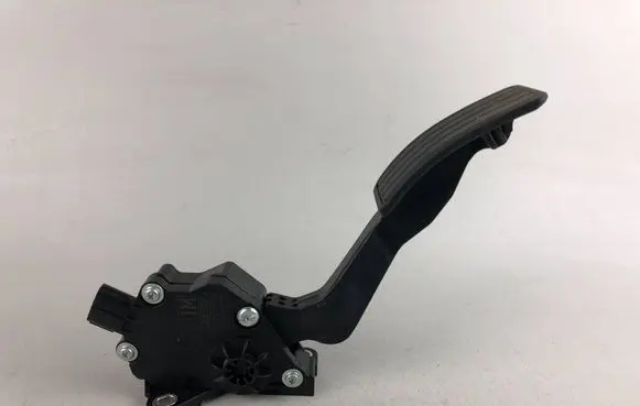 Subaru Outback (BS) Accelerator throttle pedal 36010AL070