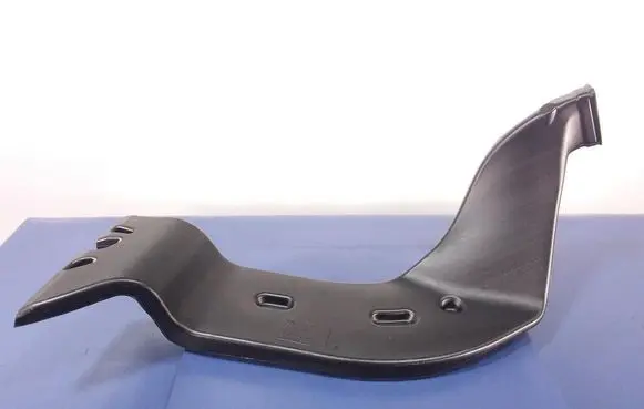 Volkswagen Golf Sportsvan Intake resonator 5Q0819806A